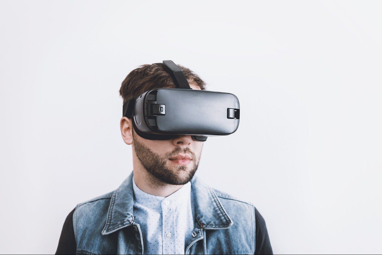 VRクリエイターとは?必要なスキルやスクールなどを紹介